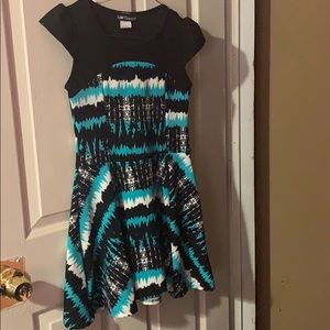 Short sleeve dress